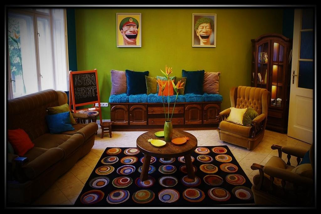 Appartement Happy Colours In Old Town à Kecskemét Extérieur photo
